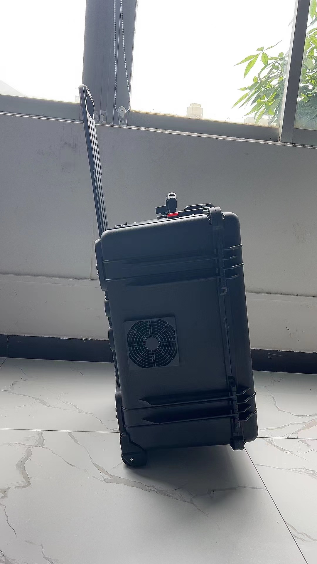 和平手拉箱型移动通信干扰器